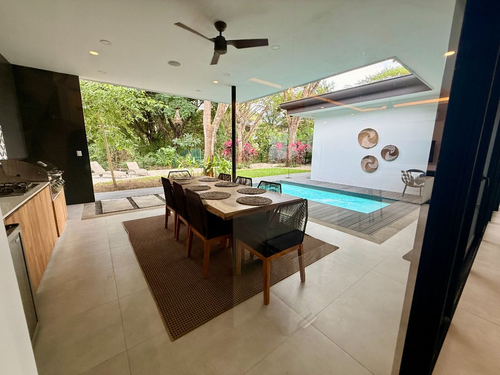 Casa #3 - Piscina y Comedor Exterior